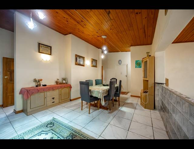 BEDROOM HOUSE FOR SALE IN WESTVILLE